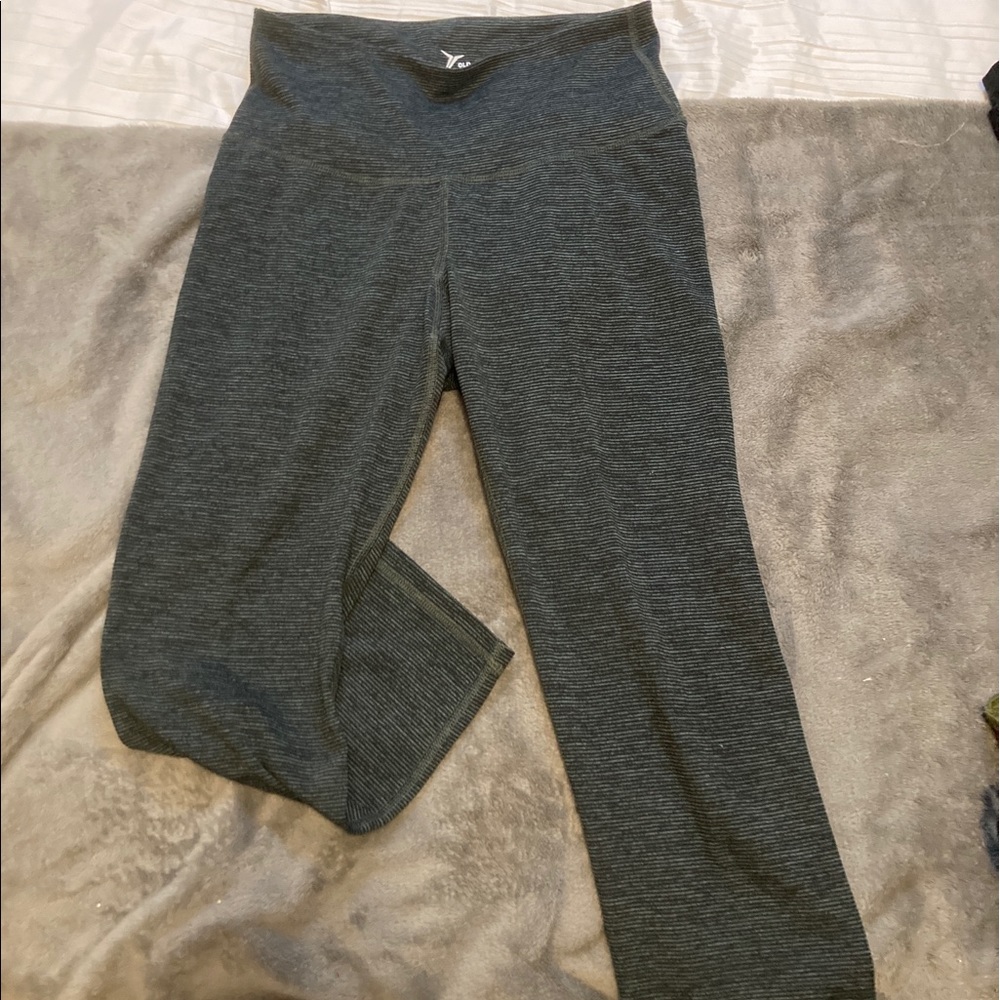 Old Navy active cropped leggings